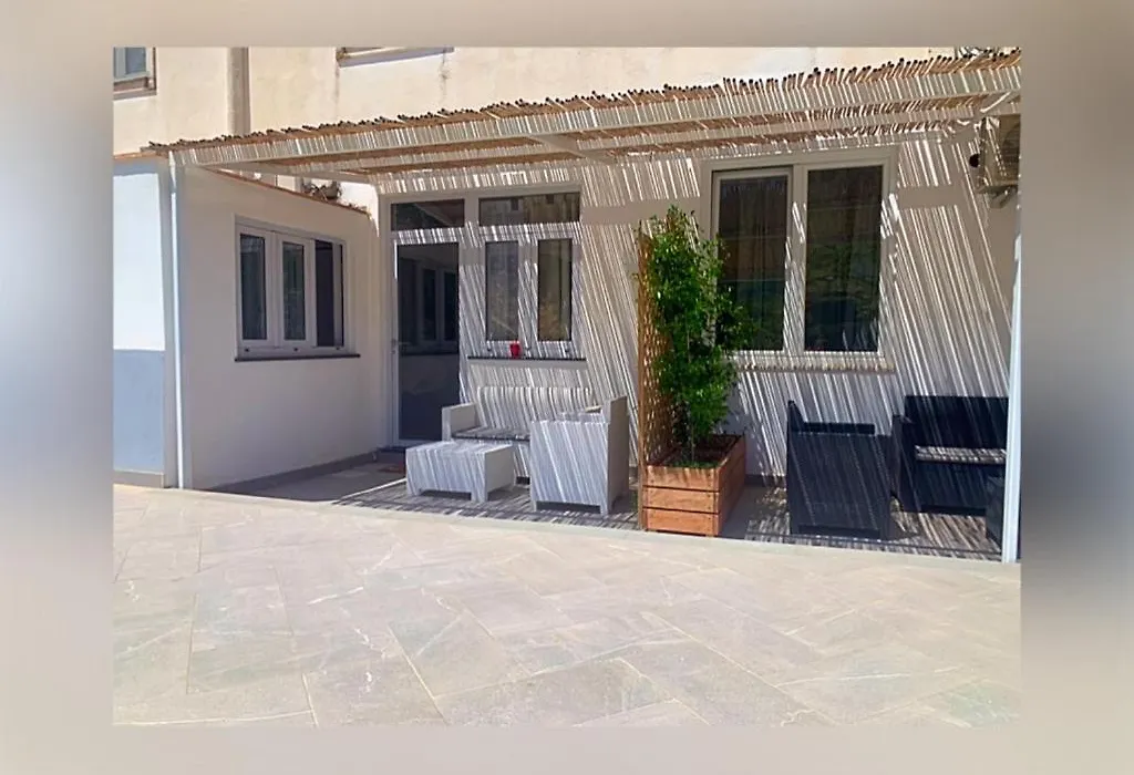 Numero20 B&B-1